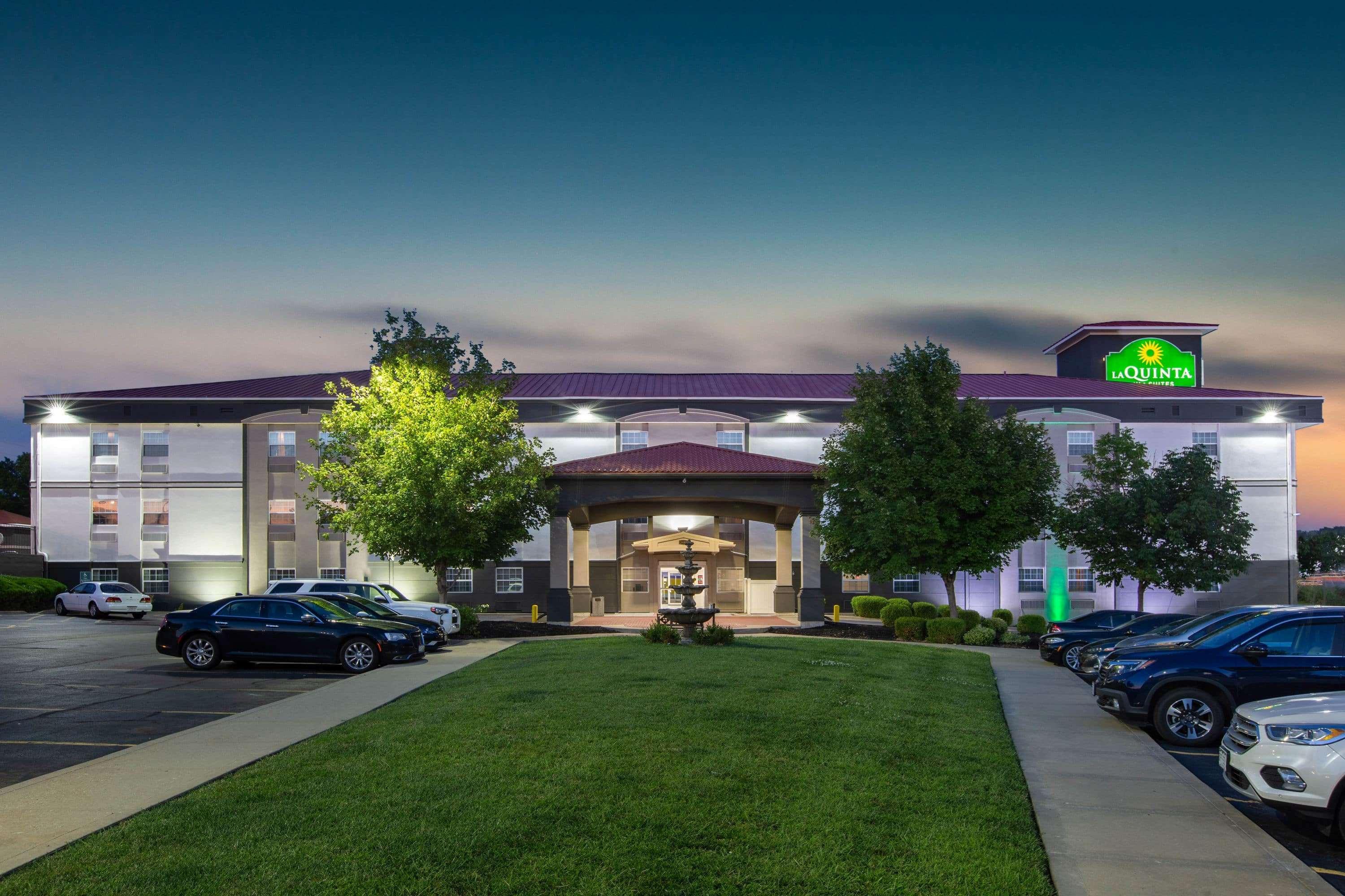 La Quinta By Wyndham Blue Springs Hotel Luaran gambar