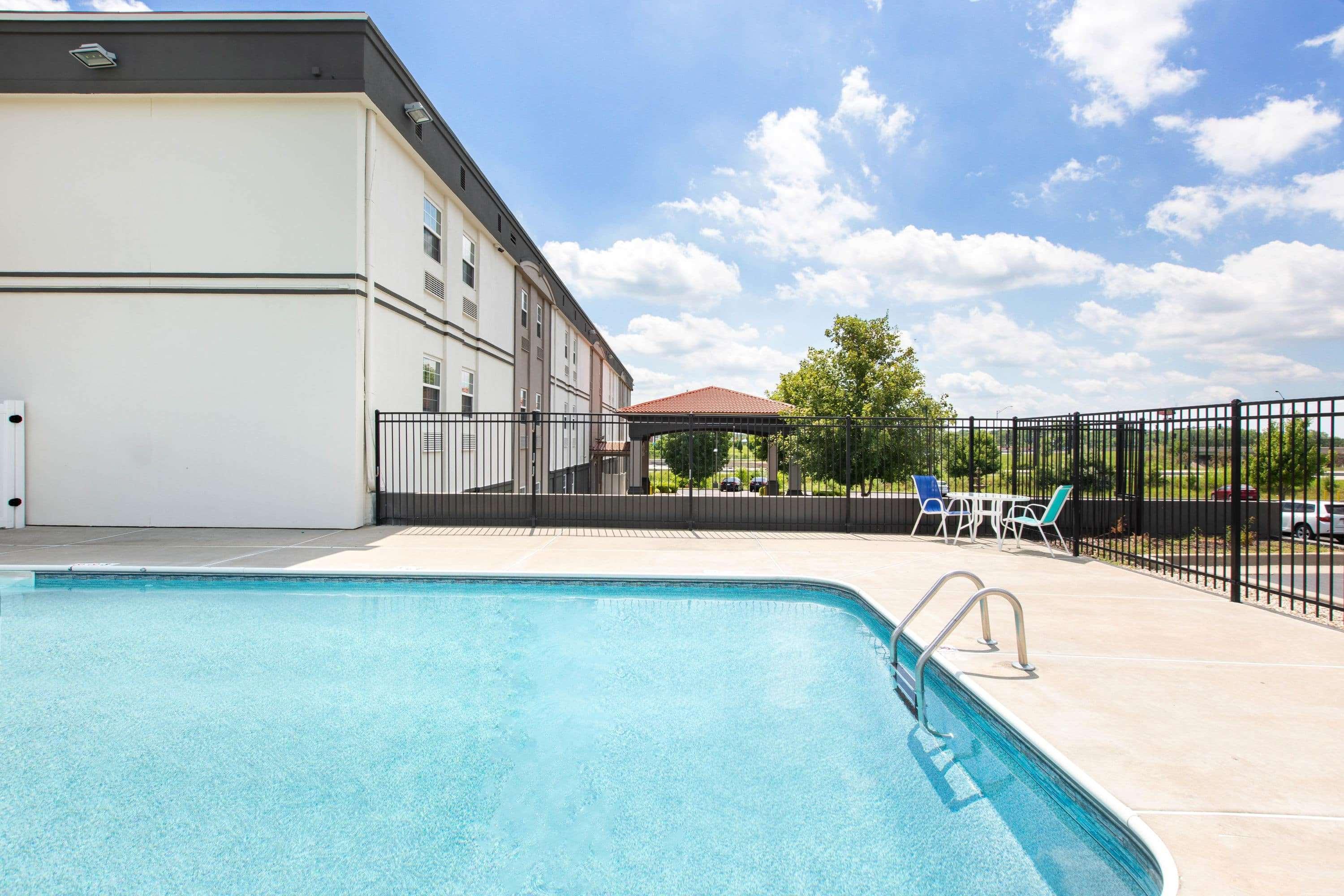 La Quinta By Wyndham Blue Springs Hotel Luaran gambar
