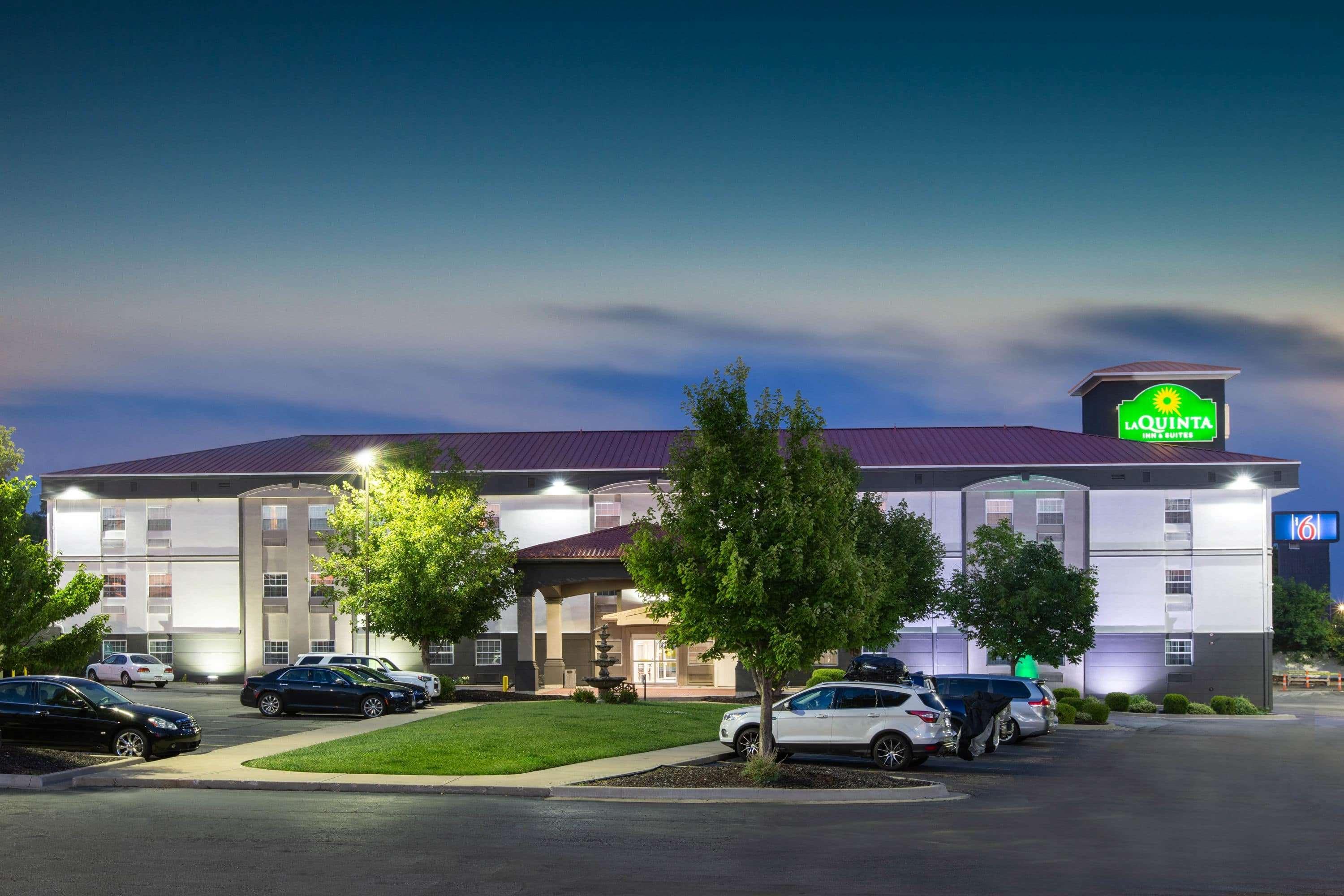 La Quinta By Wyndham Blue Springs Hotel Luaran gambar
